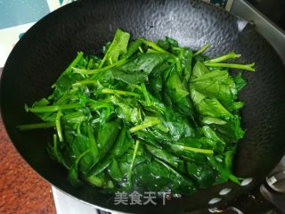 上汤皮蛋菠菜的做法步骤：6