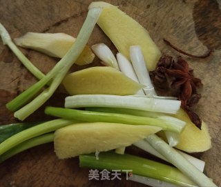 豆角炖排骨的做法步骤：2