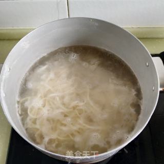 鸡蛋蔬菜炒面的做法步骤：3