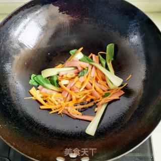 鸡蛋蔬菜炒面的做法步骤：8