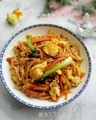 鸡蛋蔬菜炒面的做法步骤：11