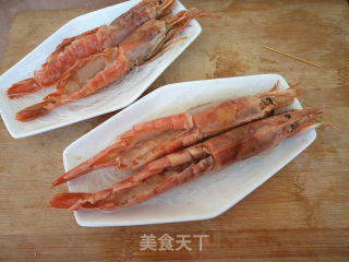 蒜蓉粉丝蒸红虾的做法步骤：9