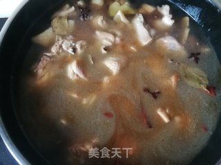 胡萝卜香菇土豆炖鸡腿的做法步骤：13