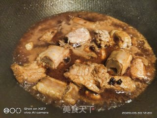 红酒焖排骨的做法步骤：6