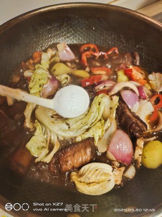 红酒焖排骨的做法步骤：9