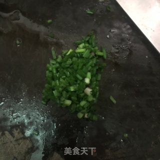 肉饼芽菜炒面的做法步骤：2