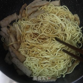 肉饼芽菜炒面的做法步骤：6