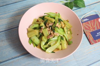 肉丝炒黄瓜的做法步骤：1