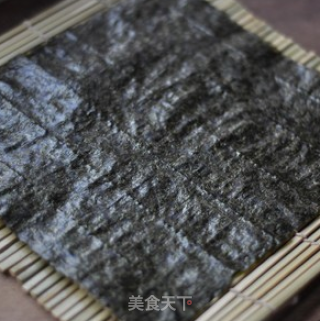 紫薯肉松寿司的做法步骤：4
