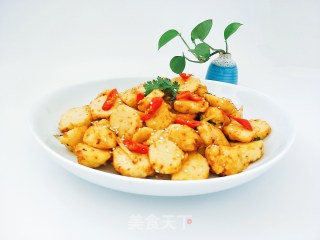 香辣鱼丸的做法步骤：1