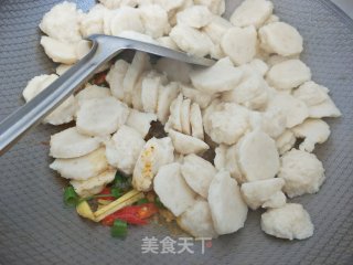 香辣鱼丸的做法步骤：6