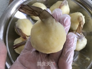 不加一滴油的黄金凤尾虾球的做法步骤：8