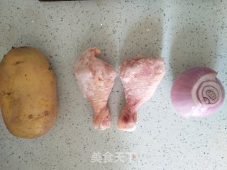 咖喱鸡块的做法步骤：1