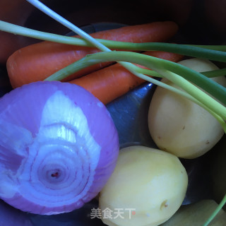 咖喱牛肉饭的做法步骤：1