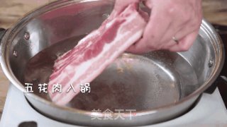 梅菜扣肉，不爱吃肥肉的人都不忍心拒绝的做法步骤：1