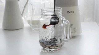 脏脏奶盖冰爽奶茶的做法步骤：9