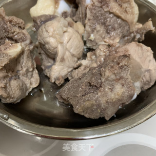冬瓜祛湿排骨汤的做法步骤：2
