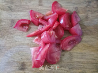 番茄鸡蛋面的做法步骤：2