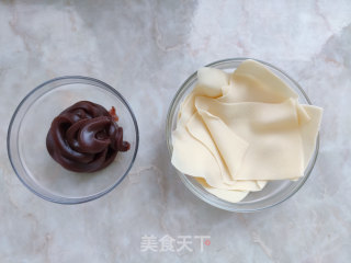 免炸豆沙春卷的做法步骤：1