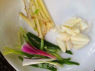 清蒸龙舌鱼的做法步骤：2