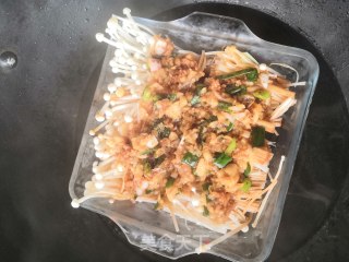 蒜蓉蒸金针菇的做法步骤：6