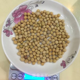 黄豆小米豆浆的做法步骤：1