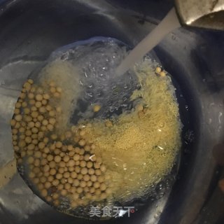 黄豆小米豆浆的做法步骤：3
