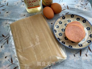 烤冷面的做法步骤：1