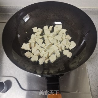 金包银豆腐的做法步骤：4