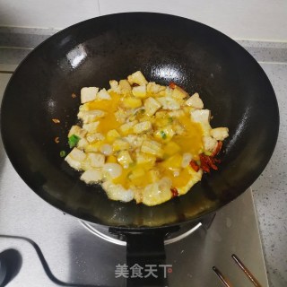 金包银豆腐的做法步骤：7