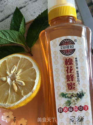 柠檬蜂蜜薄荷茶的做法步骤：2