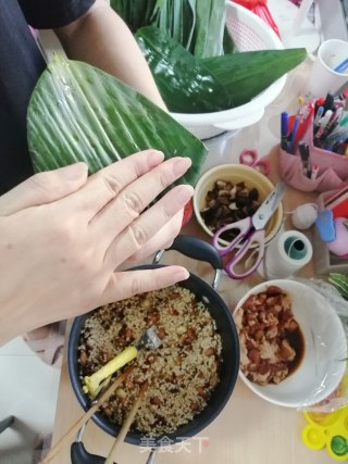 五香肉粽的做法步骤：10