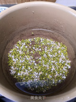 薏米绿豆汤的做法步骤：4