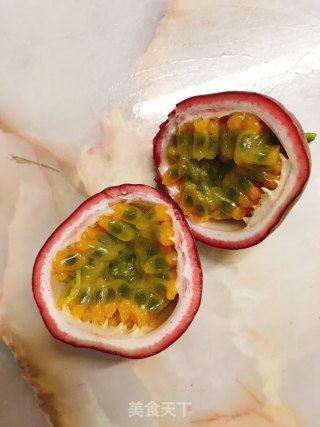百香果汁的做法步骤：2