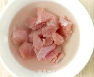 鲫鱼汤的做法步骤：1