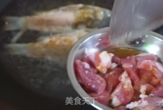 鲫鱼汤的做法步骤：8