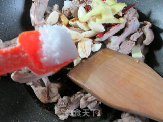 香辣鸭锁骨的做法步骤：6