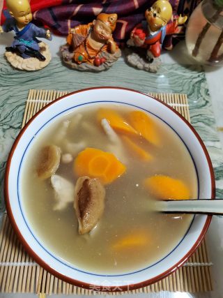 花生鸡脚胡萝卜汤的做法步骤：5