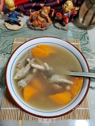 花生鸡脚胡萝卜汤的做法步骤：6