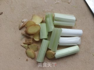 香菇芹菜猪肉饺的做法步骤：3