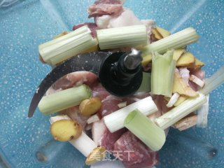 香菇芹菜猪肉饺的做法步骤：4