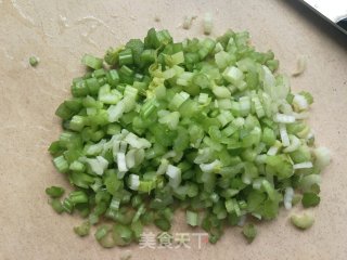 香菇芹菜猪肉饺的做法步骤：6