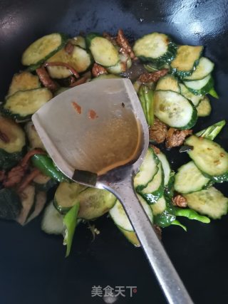 黄瓜肉丝的做法步骤：7