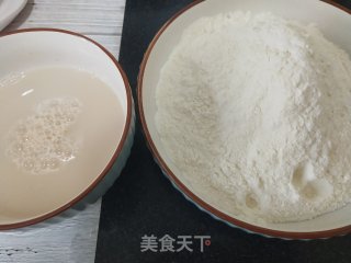 千层发面饼的做法步骤：1