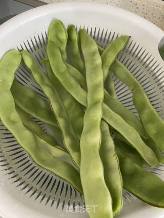 炒扁豆丝的做法步骤：1