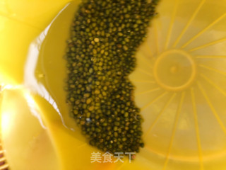 冰镇绿豆汤的做法步骤：2