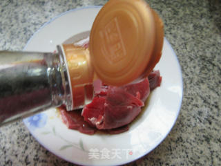 灯椒炒牛肉的做法步骤：5