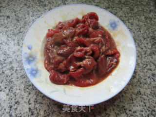 灯椒炒牛肉的做法步骤：9