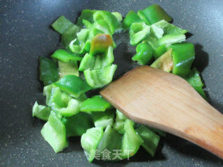 灯椒炒牛肉的做法步骤：10