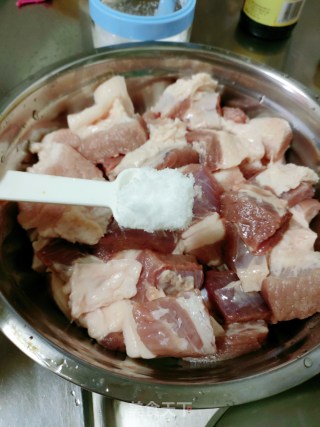 鲜肉粽的做法步骤：1